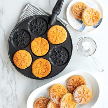 Nordic Ware Falling Snowflake Pancake Pan, Cast Aluminum with