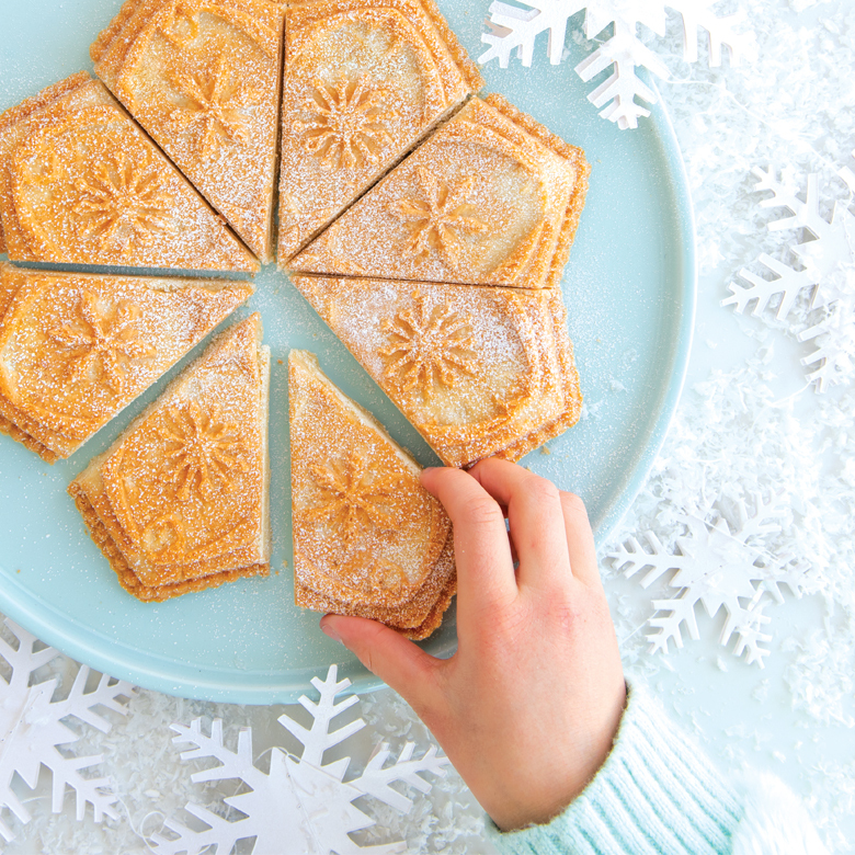 Nordic Ware Pull-Apart Snowflake Cake Pan - Baking Bites