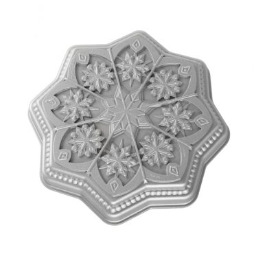 Nordic Ware Snowflake Cake Pan 3D baking mold Cast Aluminum Non-Stick Clean