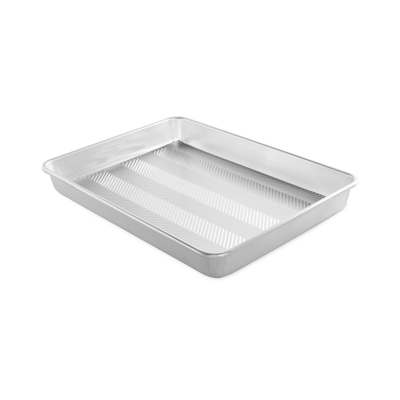 Nordic Ware® 9 x 13 Rectangle Cake Pan with Lid