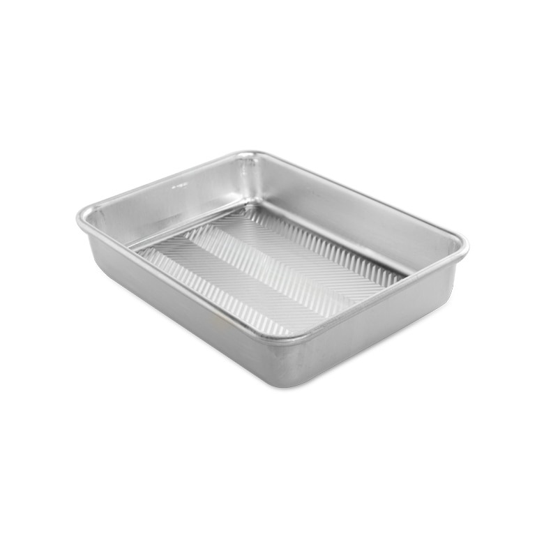 CasaWare Silver Covered Cake Pan 9 x 13 x 2