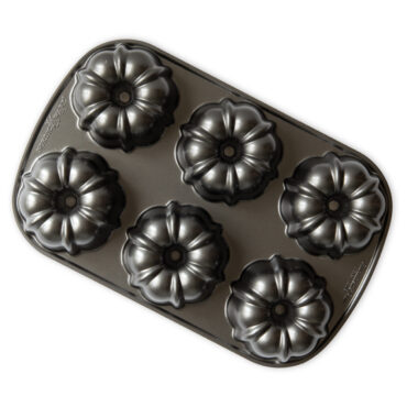 Nordicware Mini Bundt Cake Pan, Commercial Non-Stick Bundt Baking Pans