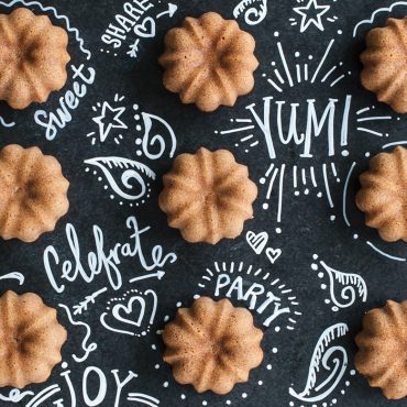 Nordic Ware 12 Forms Mini Bundt Cupcake Pan 