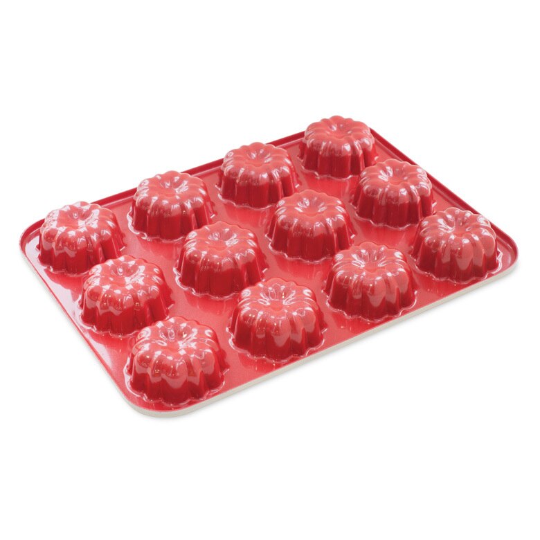 Nordic Ware Naturals® 12 Cavity Muffin Pan with High-Domed Lid