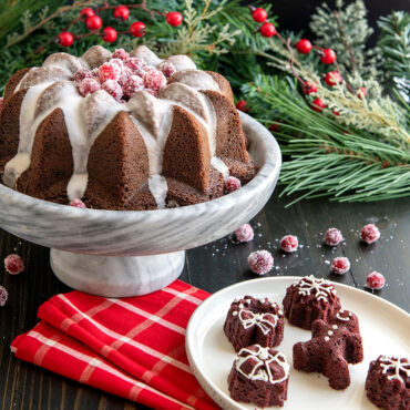 Make A Snowman Spice Cake – Between Naps on the Porch