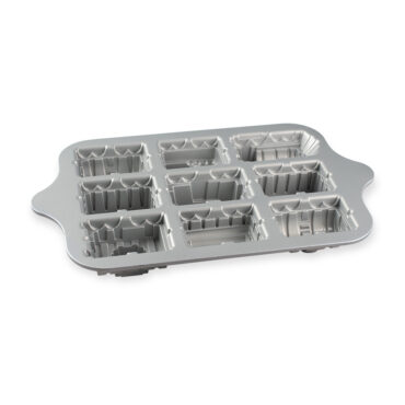 Train Cake Pan interior white sweep