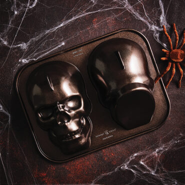 Nordic Ware Haunted 3-D Skull Pan, Size: 9 cup capacity, Bronze