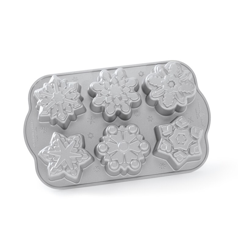Nordic Ware Pull-Apart Snowflake Cake Pan - Baking Bites