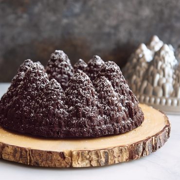 Nordic Ware Nonstick Aluminum Pine Forest Bundt Cake Pan - World