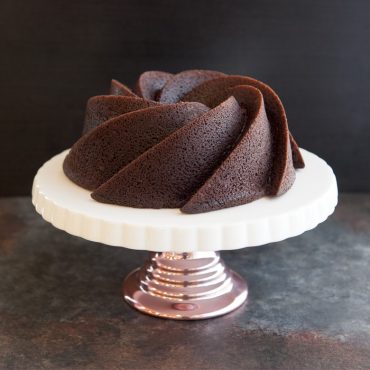 Nordic Ware Small Heritage Bundt®️ Cake Pan  Bundt cake pan, Nordic  recipe, Coffee cake easy