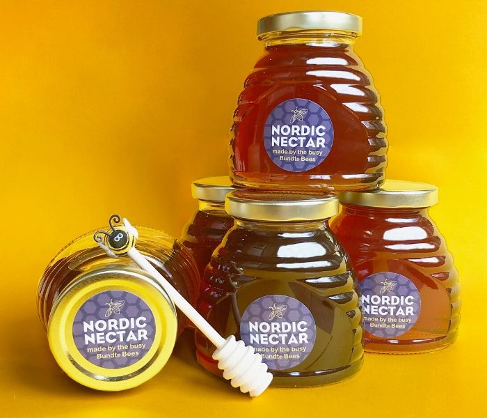 Honey Bee Stamped Sugar Cookies - Nordic Ware