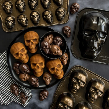 Large Skull Cake Pan Haunted Baking Cake for Halloween and Birthday Party 
