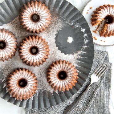 Nordicware Mini Bundt Cake Pan, Commercial Non-Stick Bundt Baking Pans