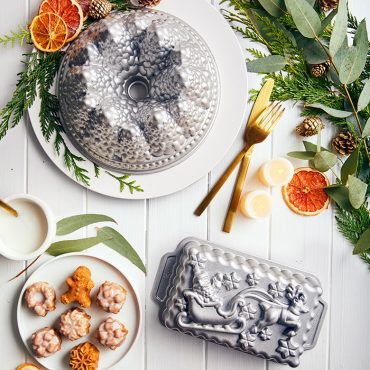 Celebrate It Mini Stoneware Baking Dish Small Loaf Pan Christmas Tree