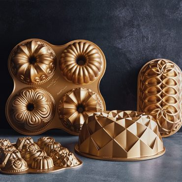 Nordic Ware Bundt Charms Pan - Gold