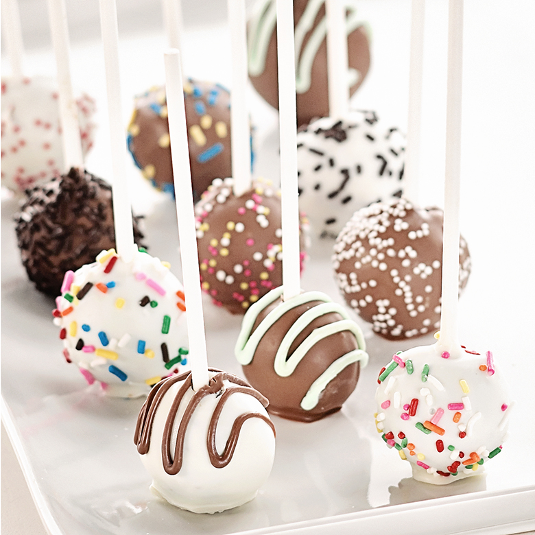 Oreo Cake Pops (VIDEO) - Simply Home Cooked