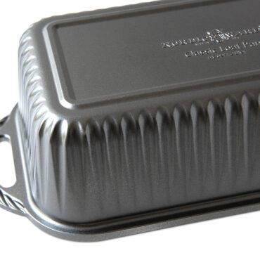 ProCast Classic Loaf Pan - Nordic Ware
