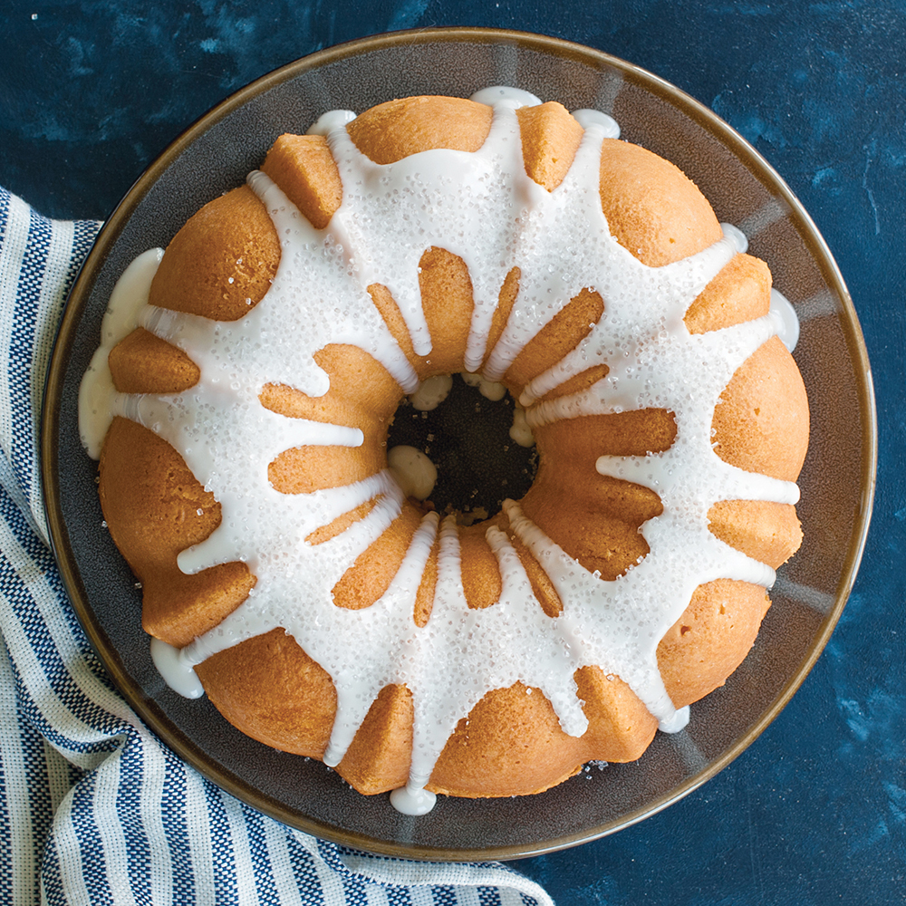 treat-12-cup-bundt-pan-nordic-ware