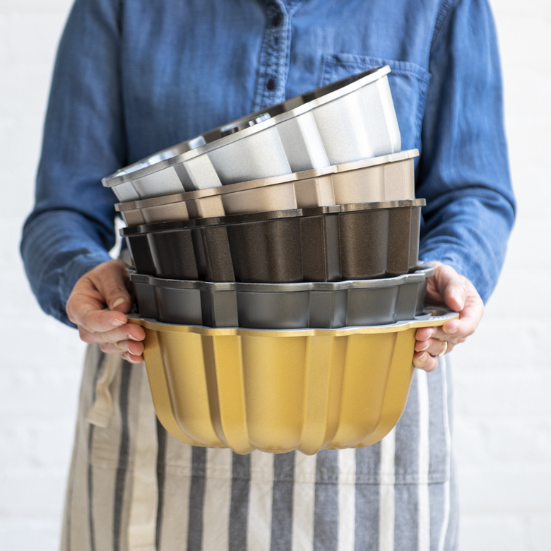 Image of baked Bundt cakes and Bundt Pans in a beauty shot