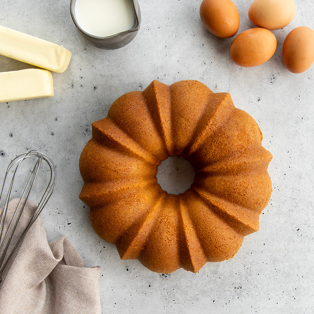 12 Cup Formed Bundt® Pan with Vanilla Bean Cake Mix